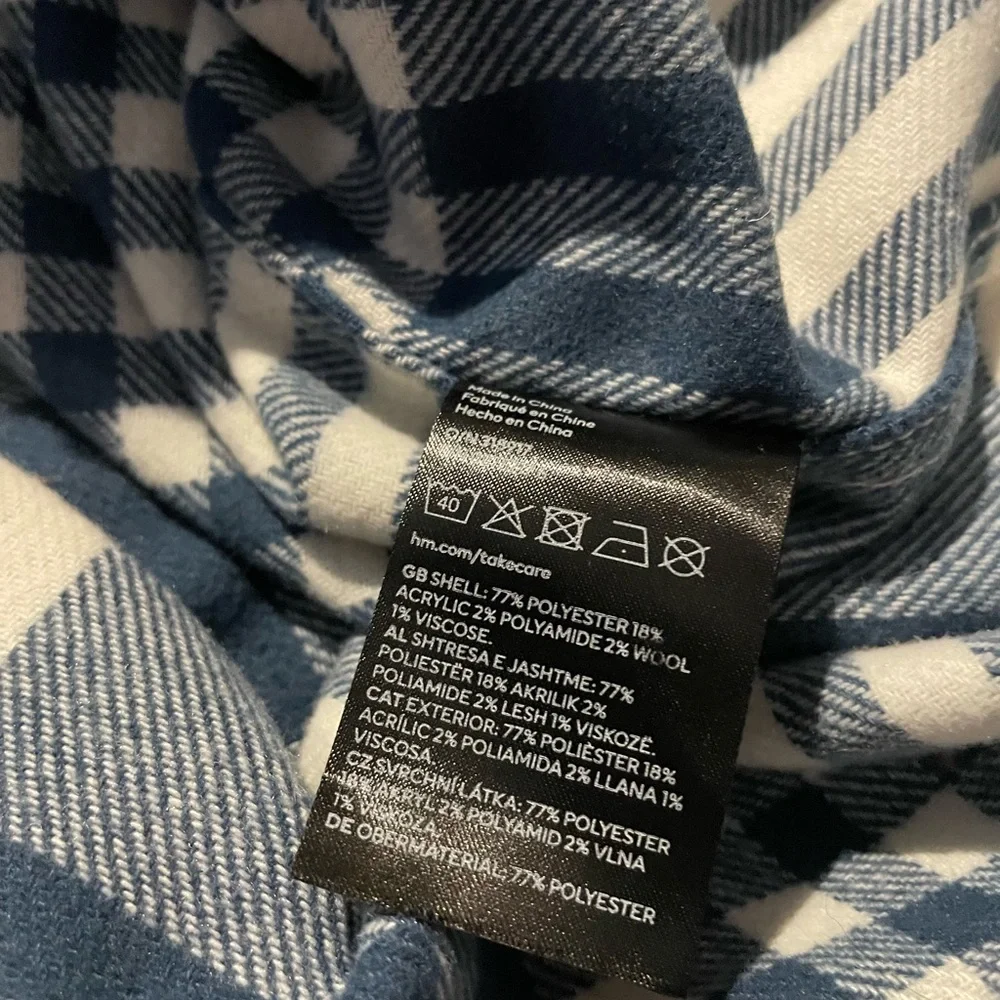 Men’s H&M Plaid Button Up ( Small ) - Picture 5 of 5